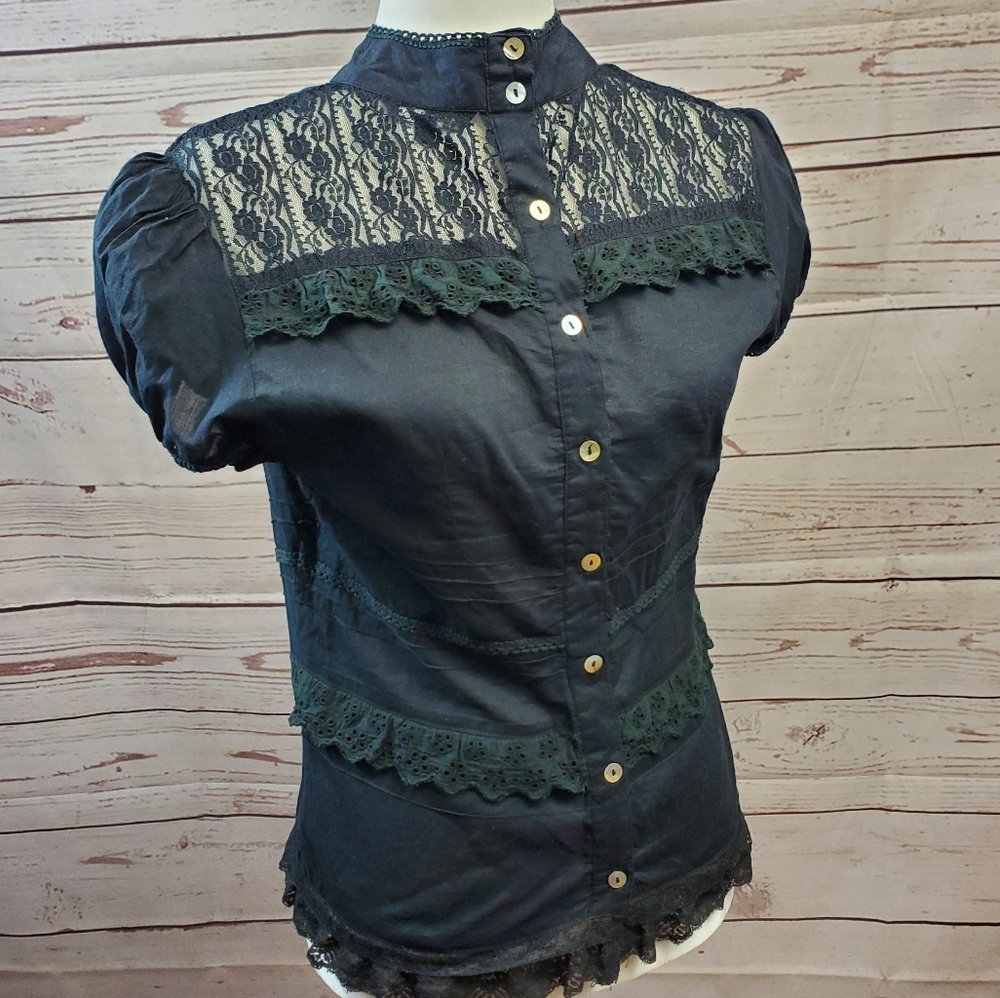 black top. lace accents
